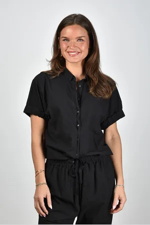 XiRENA Blouse Channing met korte mouwen zwart