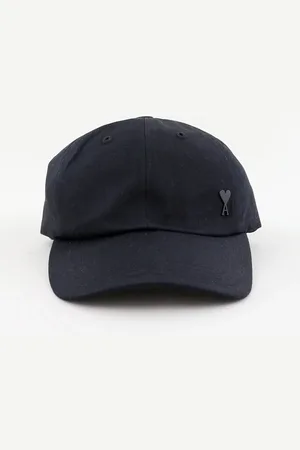 Ami Cap ADC Studs zwart