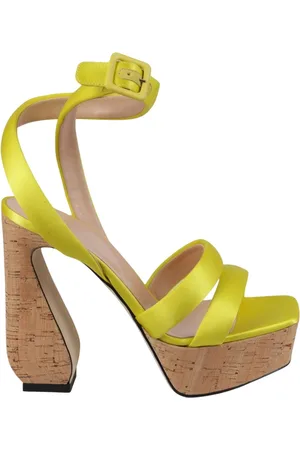 Sergio Rossi Dames, Schoenen, Geel, Maat: 38 1/2 EU Satijn