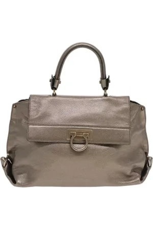 Salvatore Ferragamo Dames, Pre-owned, Grijs, Maat: ONE Size Leer