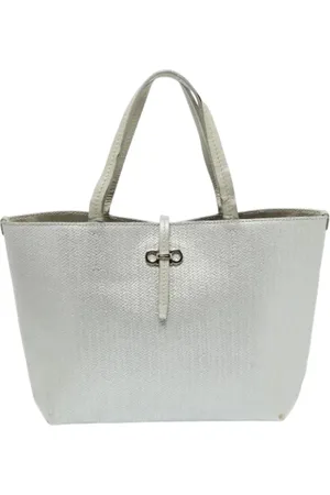 Salvatore Ferragamo Dames, Pre-owned, Grijs, Maat: ONE Size Leer