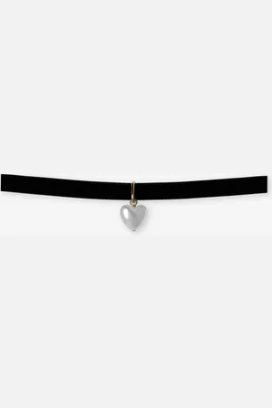 MOST WANTED Small Pearl Heart Velvet Choker Zwart
