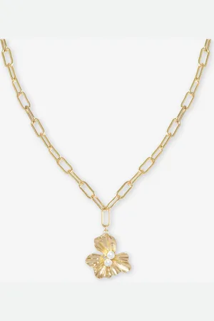 MOST WANTED Flower Pearl Necklace
