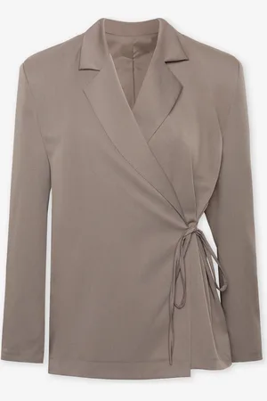MOST WANTED Zoey Wrap Up Blazer