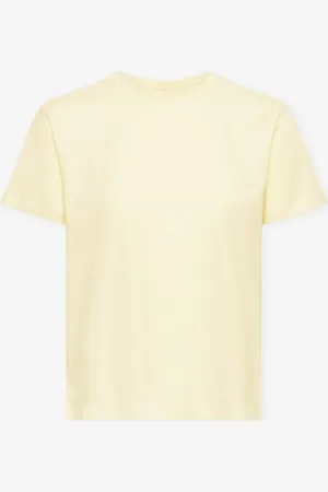 MOST WANTED Millennial Fitted Tee