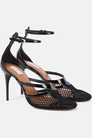Alaïa Infradito 90 fishnet patent leather pumps