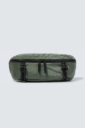 and wander Belt bag
