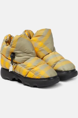 Burberry Check snow boots