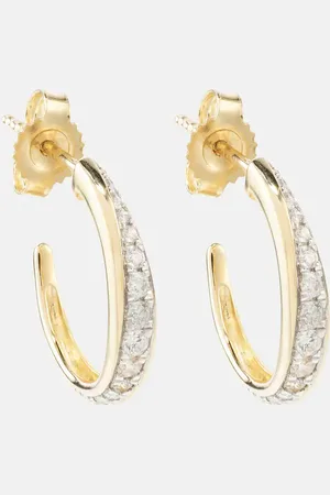 STONE AND STRAND Twist 10kt yellow hoop earrings with diamonds