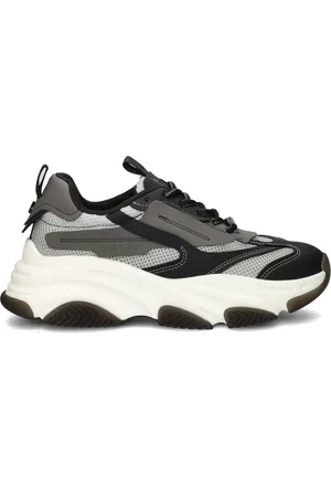 Steve Madden Possess dad sneakers