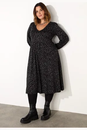 Live Unlimited London Curve Petite Snake Print Shift Dress44