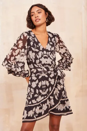 Friends Like These Chiffon mini-wikkeljurk met ruches44
