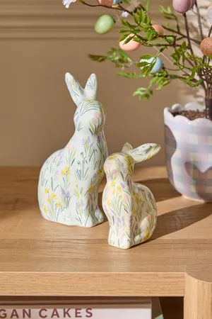 Next Set of 2 Floral Spring Bunny OrnamentEén