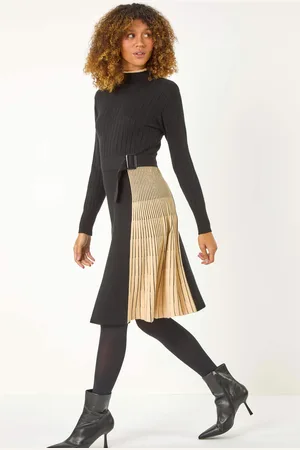 Roman Contrast Panel Belt Knitted Dress38