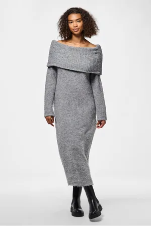 Pieces® Off Shoulder Bardot Soft Knitted Midi Dress40