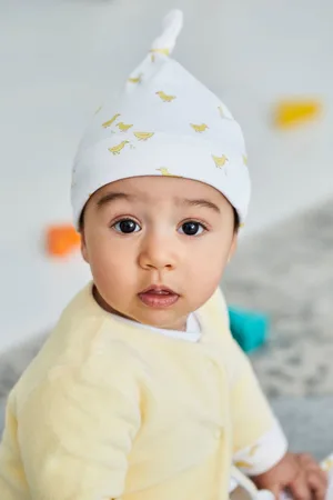 JoJo Maman Bébé Katoenen babyhoedje met printPasgeboren