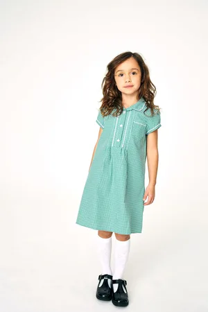 Next Geruite schooljurk met kant, knopen aan de voorkant en hoog aandeel katoen (3-14 jr)9 Jaar (134cm)