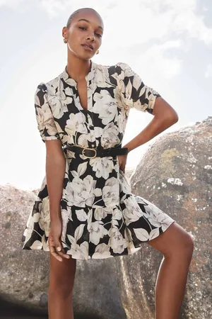 Forever New Brinkley Puff Sleeves Mini Dress with a Touch of Linen40