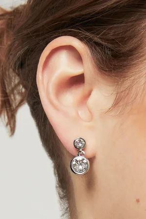 Karen Millen Silver Tone Crystal Dot Drop EarringsEén