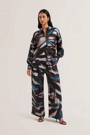 Ted Baker Tropiza Printed Oversized Boyfriend Shirt38