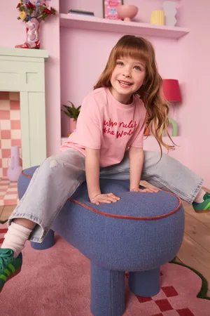 Eleanor Bowmer Pink Who Rules the World Kids 100% Cotton T-Shirt146152cm
