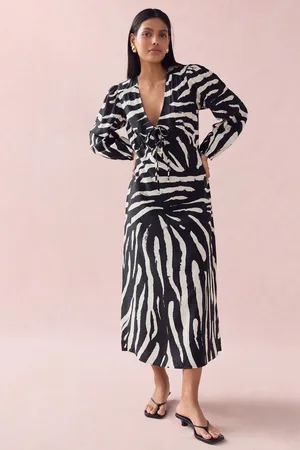 Next Long Sleeve Tie Front Midi Dress54