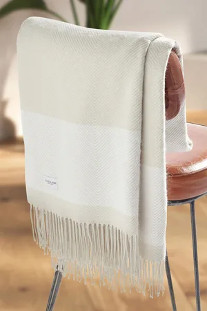 U.S. Polo Assn. U. S. Polo Assn. Tonal Herringbone Throw130 x 170
