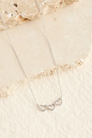 Next Triple Heart Necklaceeen