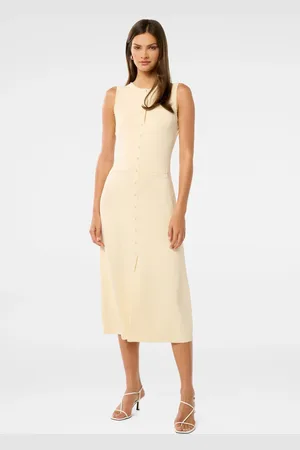 Forever New Delilah Pearl Detail Knitted Dress40