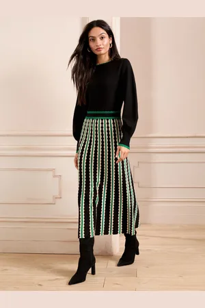 Love & Roses Chevron Long Sleeve Knitted Midi Dress44