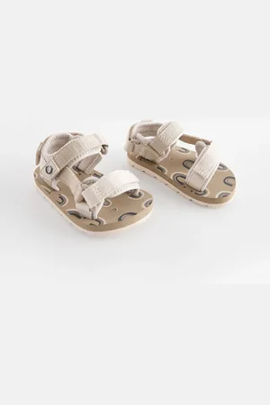 Next Wandelsandalen met verstelbare klittenbandEU 33 (UK 1)