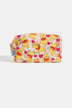 Skinnydip Disney Winnie The Pooh Strawberry Make-Up Bageen