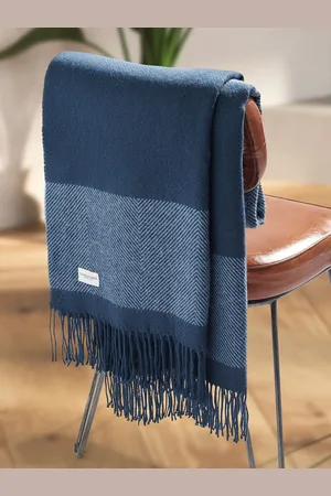 U.S. Polo Assn. U. S. Polo Assn. Luxurious Tonal Herringbone Throw130 x 170