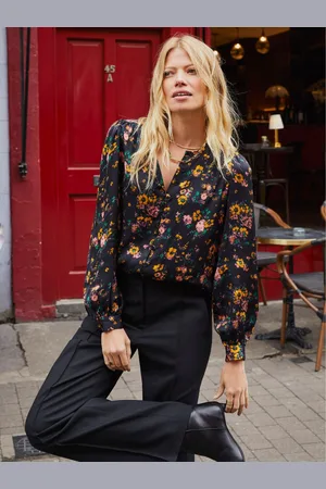 Baukjen Meadow Satin Printed Black Blouse36