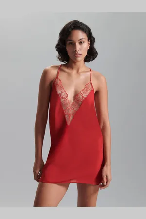 BlueBella Rosalie Short Plunge Satin and Rose Embroidered Chemise40