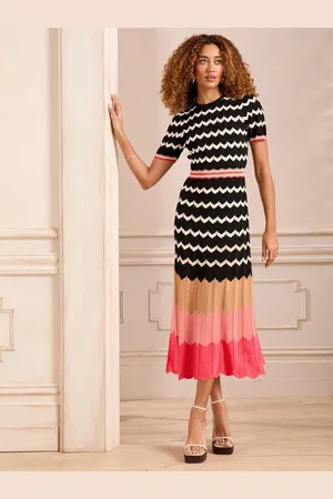 Love & Roses Short Sleeve Knitted Midi Dress46