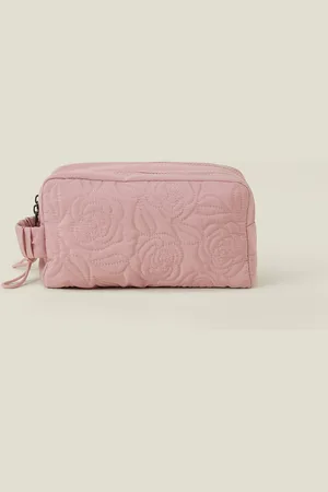 Accessorize Floral Quilted Nylon Make Up BagEén