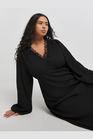 Simply Be Long Sleeve Waffle Lace Trim Maxi Skater Dress38