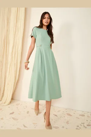 Friends Like These Getailleerde midi-jurk met tabdetail en korte mouwen44
