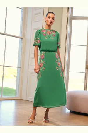 Love & Roses Embroidered Crew Neck Angel Sleeve Midi Dress40