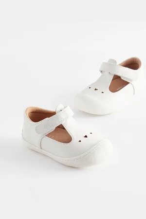 Next Babyslofjes met T-bandjeEU 21 (UK 4.5)