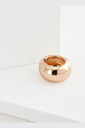 Next Chunky Ear Cuffs Made With Recycled BrassEén