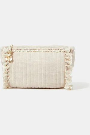 Accessorize Shell And Tassel Embellished Make Up BagEén