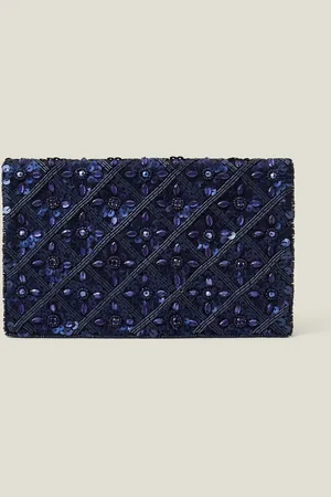 Accessorize Tianna Metallic Embellished Clutch BagEén