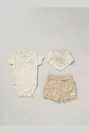 HOMEGROWN Natural 3 Piece Bodysuit Shorts And Reversible Bib Set6