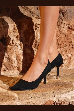 Linzi Pumps met naaldhak en spitse neus en luipaardprintEU 38 (UK 5)