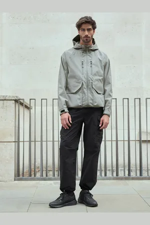 Next Relaxed Fit Tech Utility Pocket Cargo Trousers30W x 31L (UK 30 R)