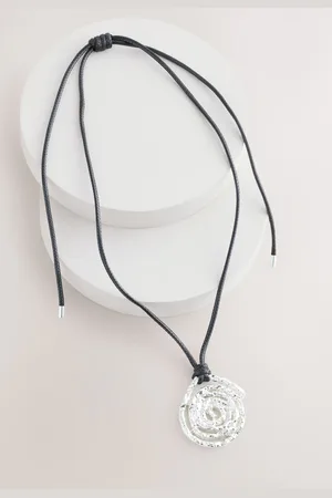 Next Swirl Black Cord Pully Necklaceeen