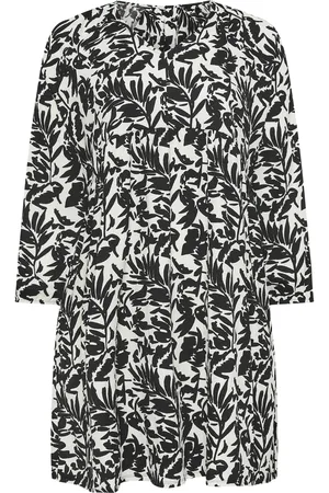 Evans Floral Crinkle Midi White Dress48