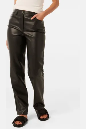 Forever New Una veganistische leren broek met rechte pijpen38